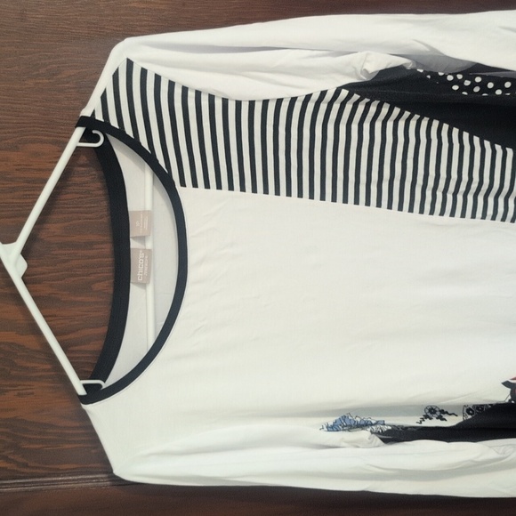 Chicos Travelers Black & White Mixed Pattern Top Size Medium Petite ( 8/10) - Picture 3 of 6